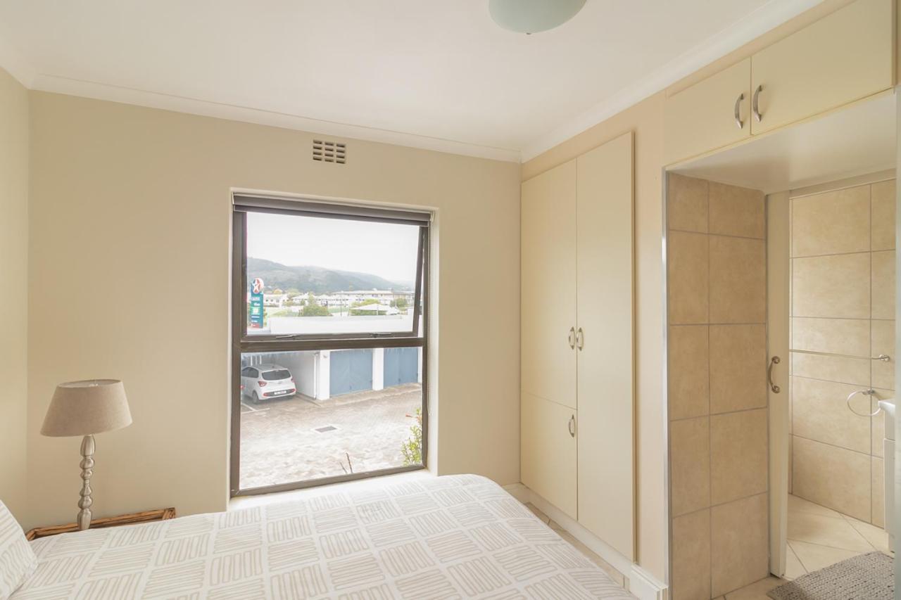 Laguna Grove 10 クニスナ エクステリア 写真